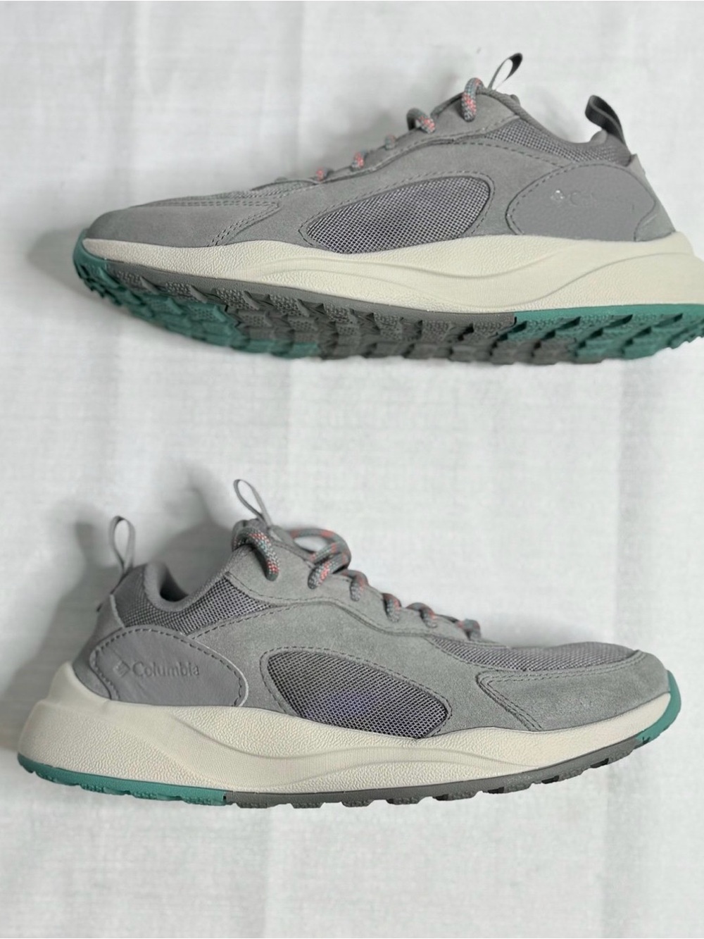 Columbia Women’s Pivot Mid Waterproof Trail Hiking Shoes Gray  6.5 - Picture 2 of 9